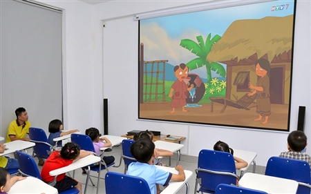 The benefits of using presentation equipment in teaching The benefits of using